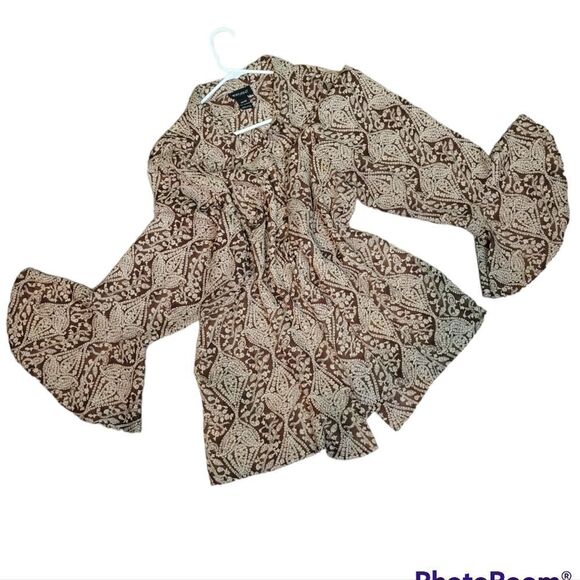 Lane Bryant Long Bell Sleeves blouse  Paisley print. - Picture 2 of 11